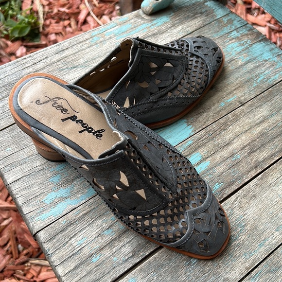 Free People size 37 Charcoal Leather Paramount Slip on Laser Cut Mules - Picture 2 of 9